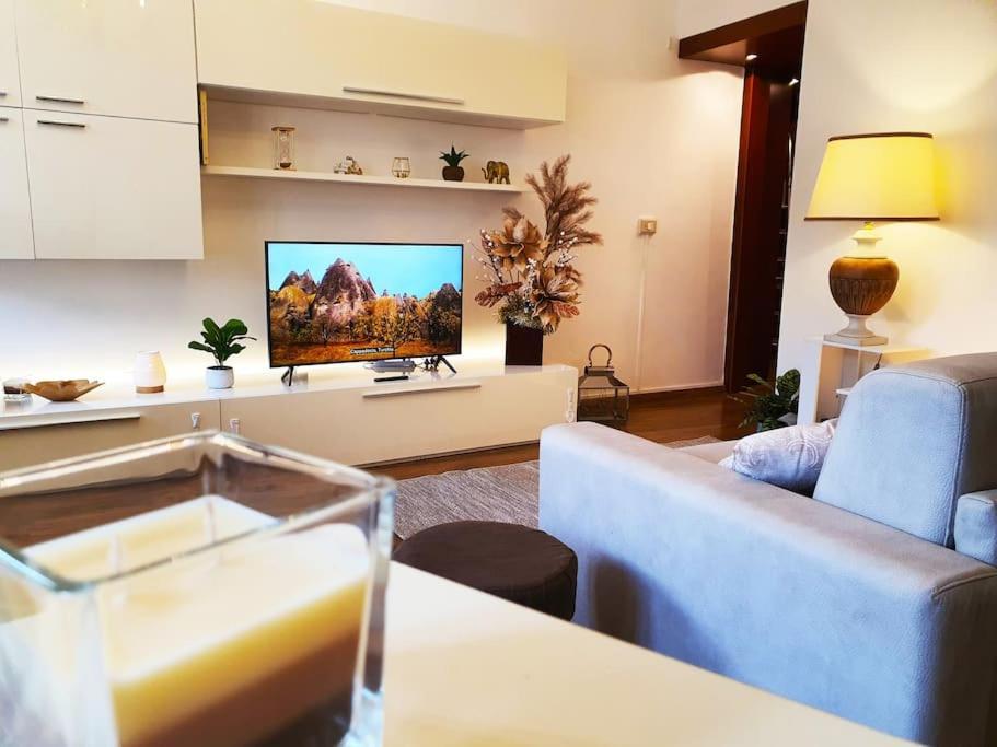 King Como Lake Center 9 Posti Letto- Grande Terrazza - 2 Bagni Privati ภายนอก รูปภาพ